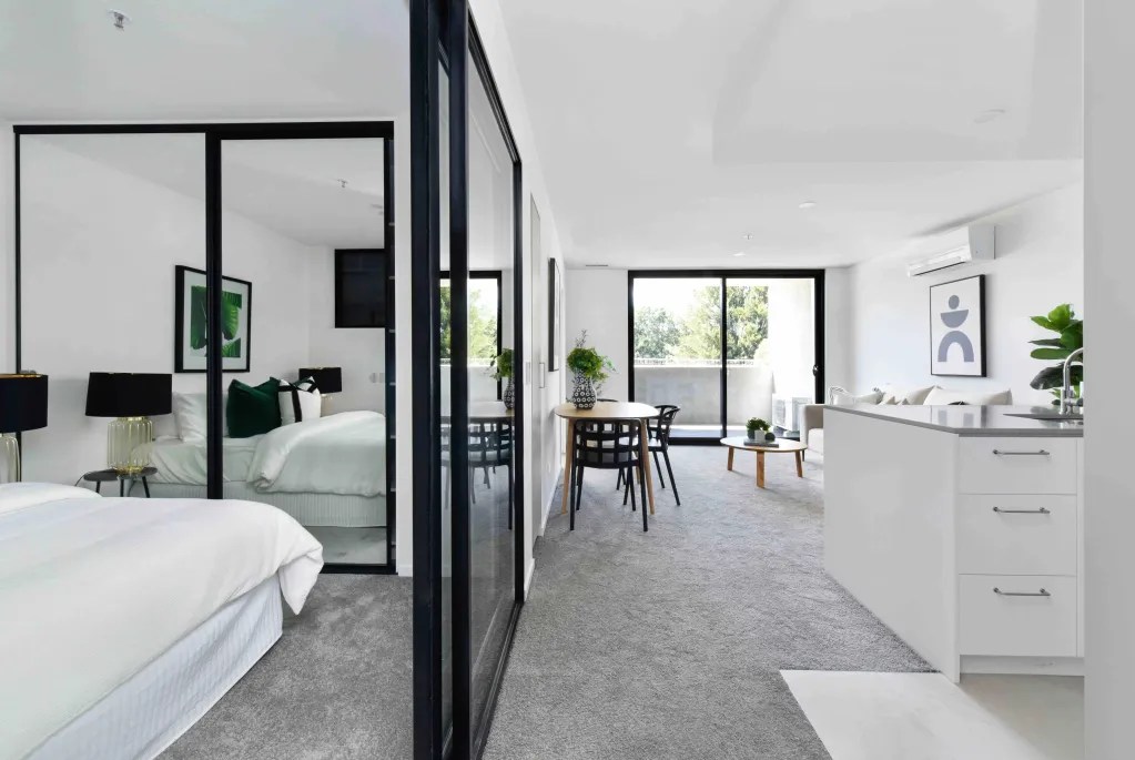 Black Diamond Apartments