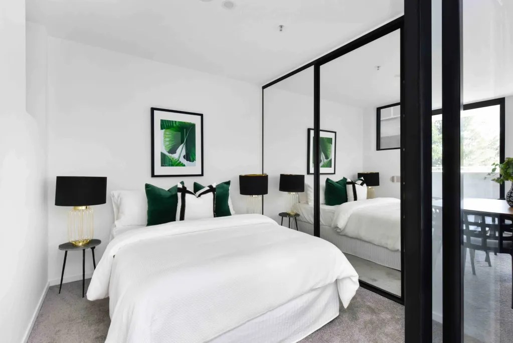 Black Diamond Apartments