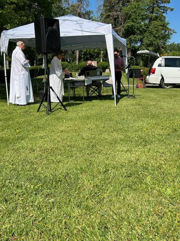 Cemetery St. James Cazenovia Church