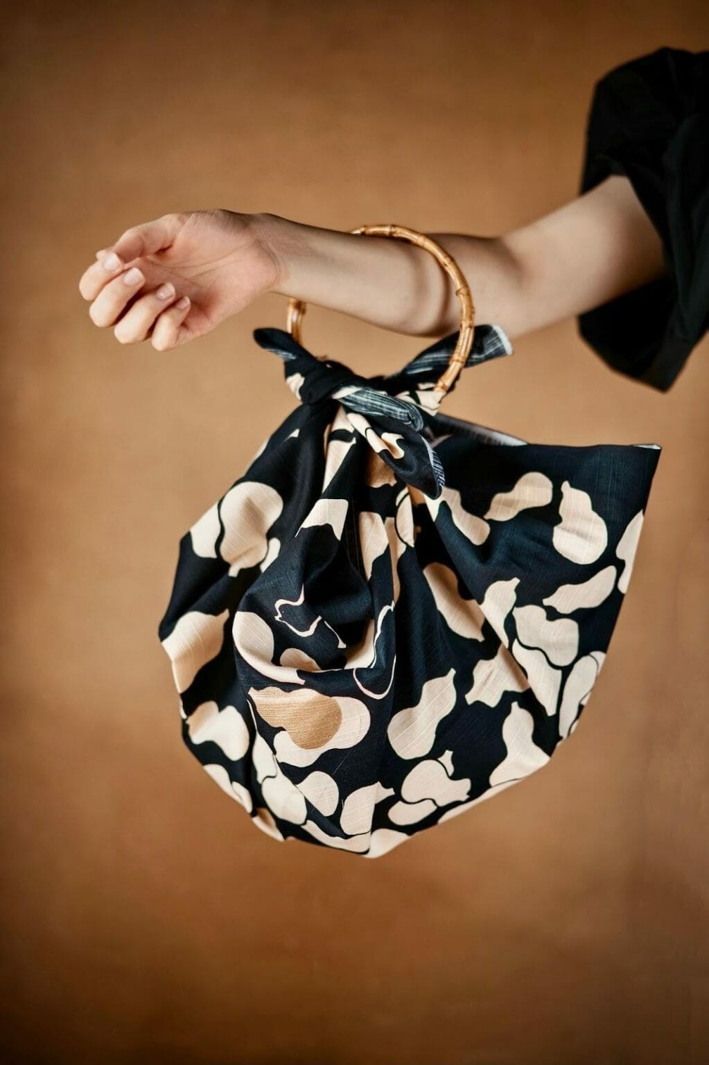 Best Hobo Bags for Petites That Will Match Your Body Type 160grams