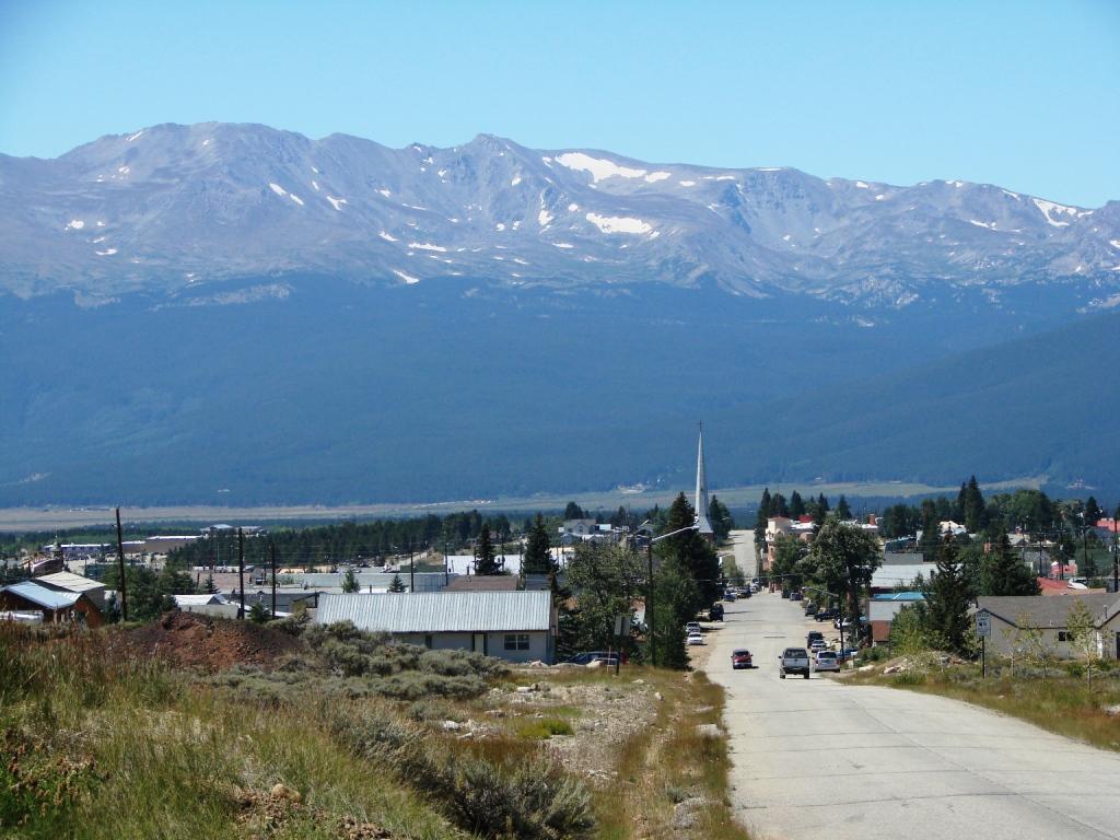 Flying into Lake County Airport, Leadville Colorado!