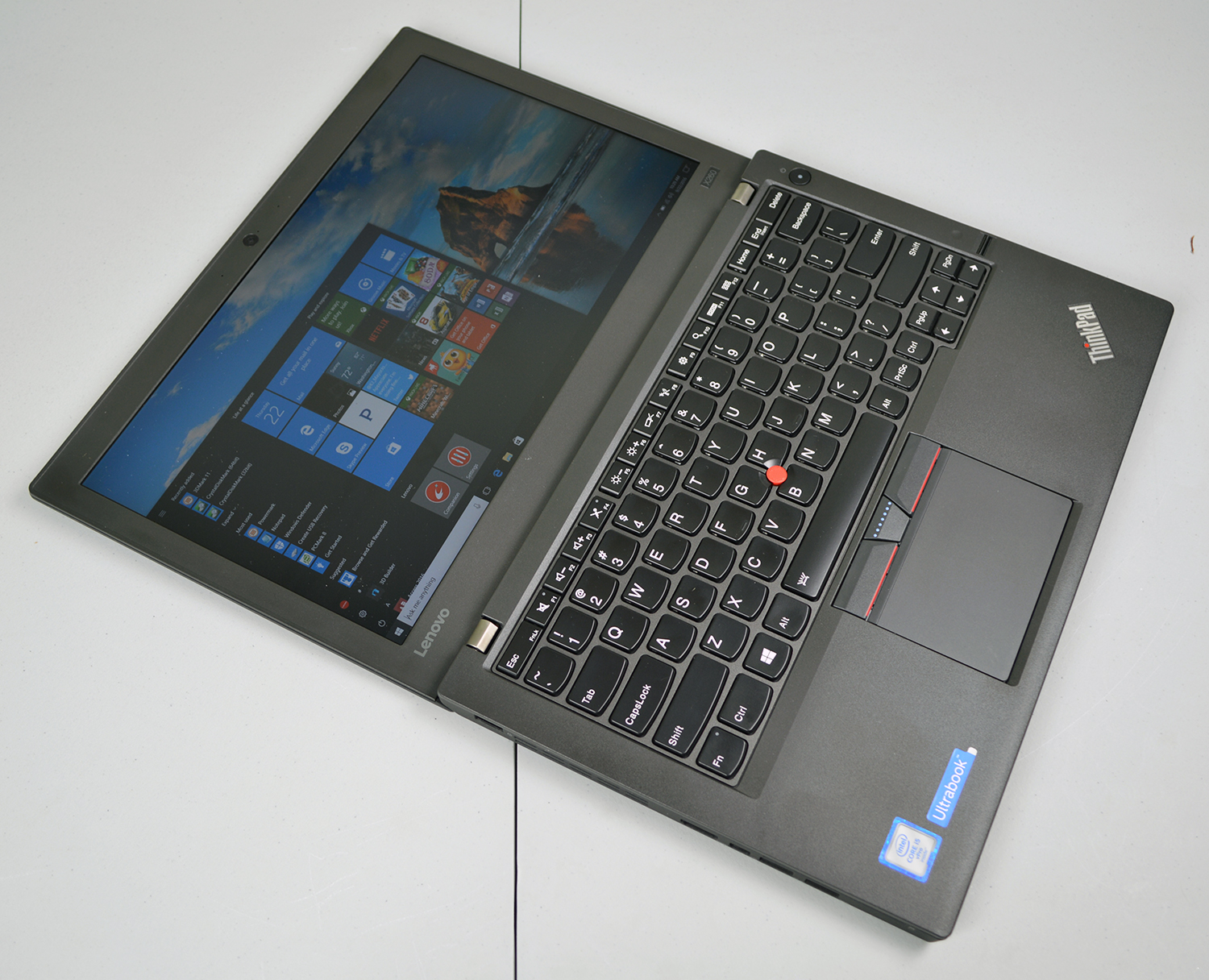 Lenovo ThinkPad X260 Review Balanced for Business Travelers