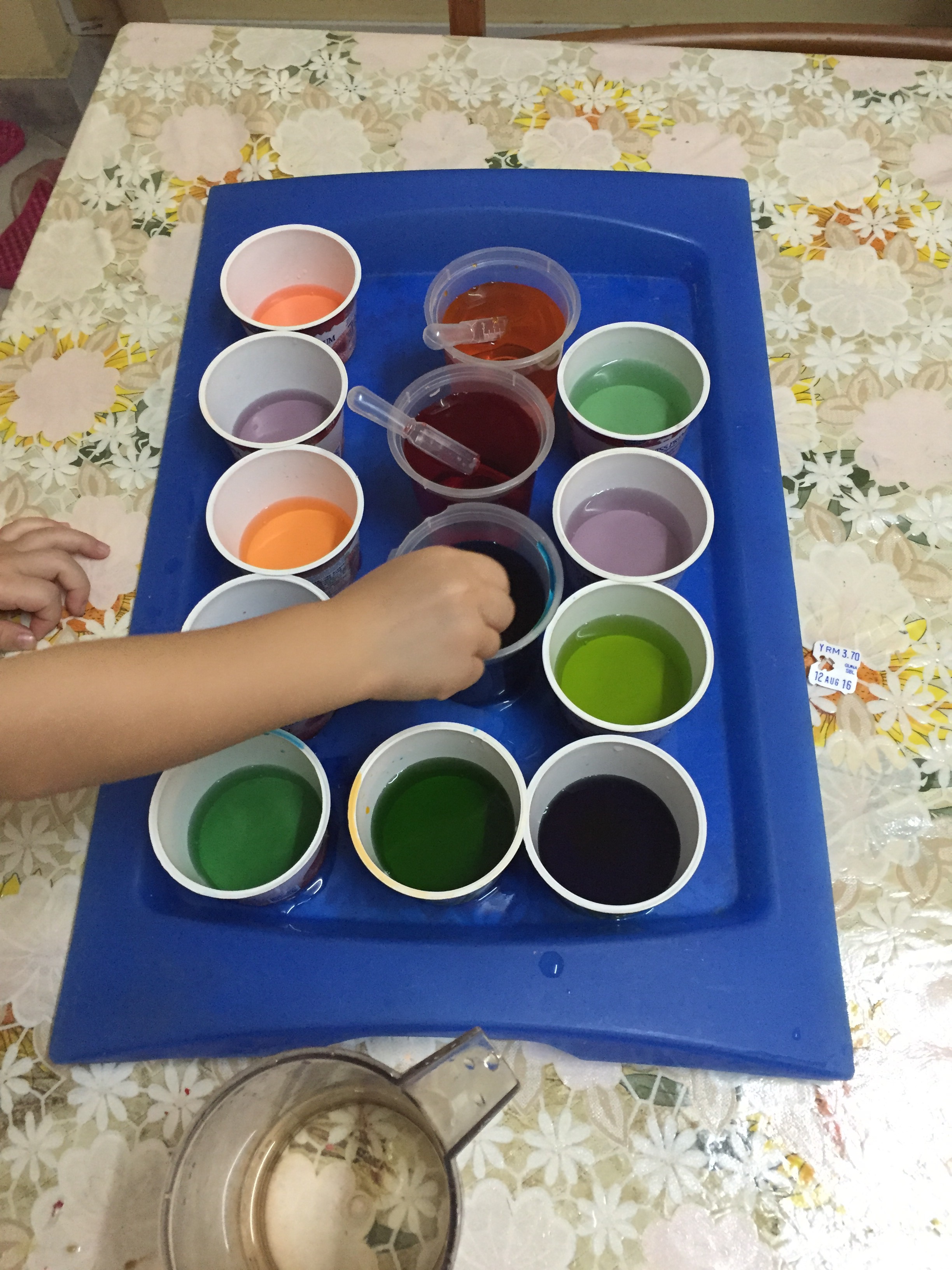 Colour mixing experiment 17chipmunks