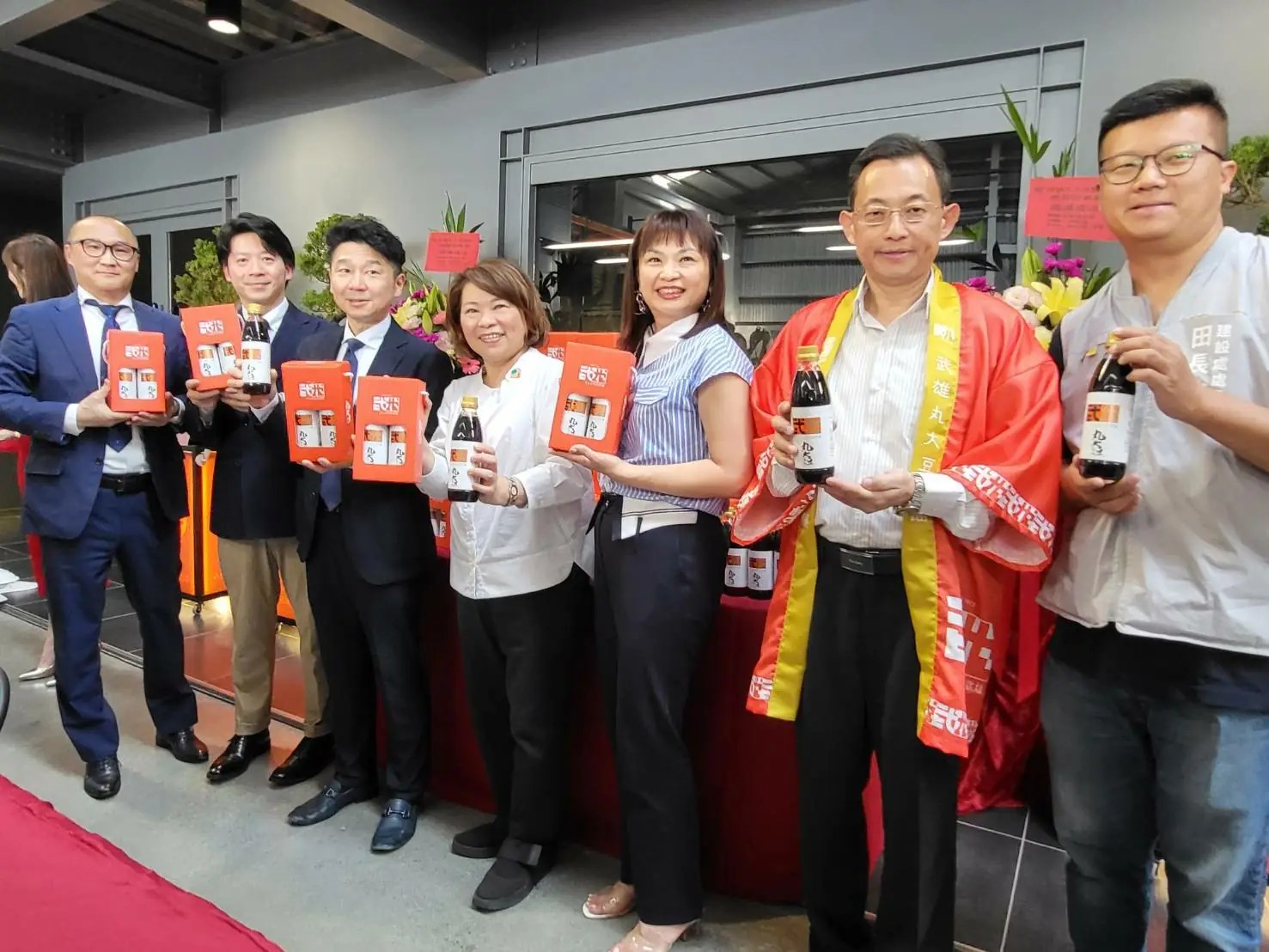傳承父愛與職人精神　「武雄丸大豆醬油」台日聯名上市