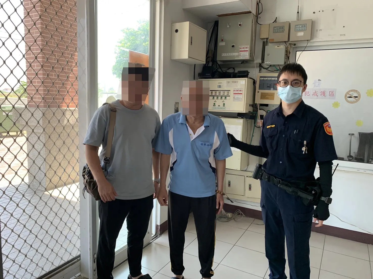 烈日下迷途50公里　布袋警助失智老翁平安返家