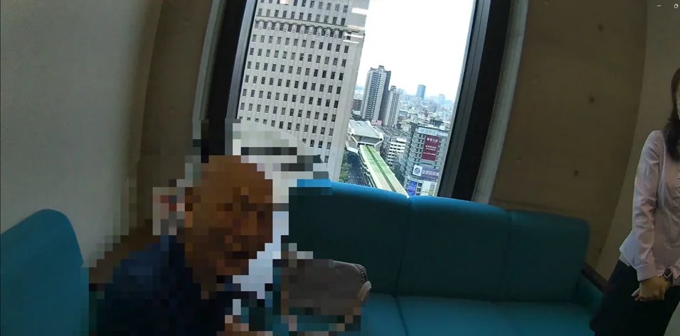 詐團鎖定銀髮族 老翁解約180萬險遭騙 中警語重心長：「這是你的血汗錢