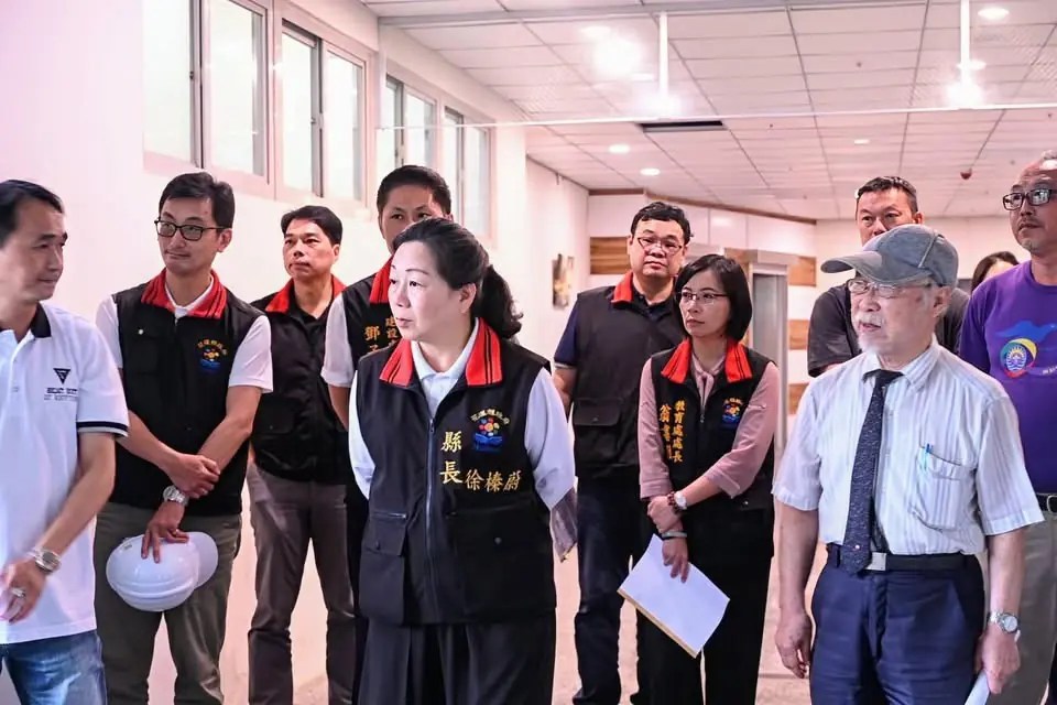 縣長徐榛蔚會勘洄瀾國際文教會館改善工程 預計今年8月後重新營運 打造東海岸新亮點