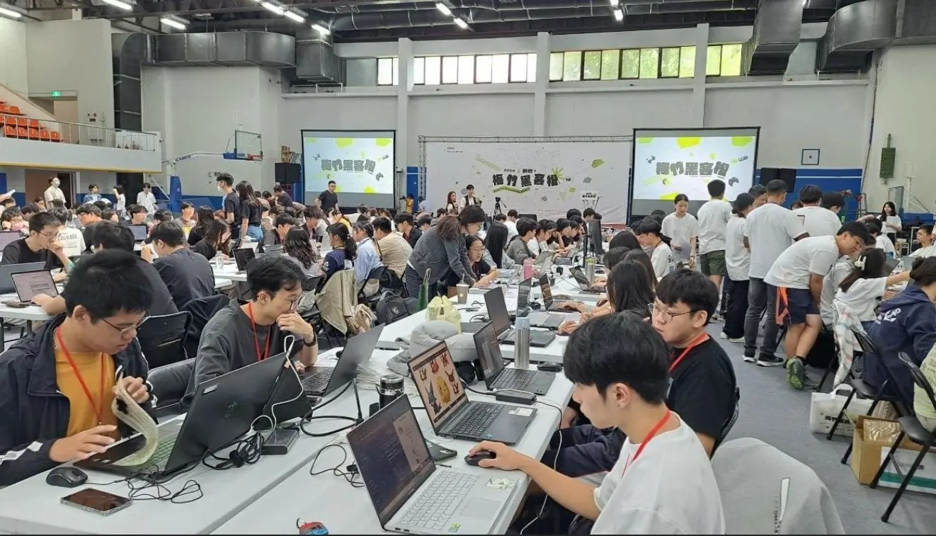 2025「新竹X梅竹黑客松」報名開跑！邱臣遠代理市長邀青年為竹市注入創新能量