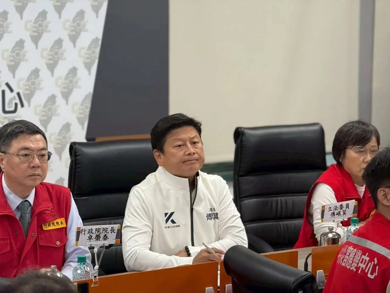 傅崐萁對堰塞湖潰壩事件表達憂心 呼籲中央加速應對措施