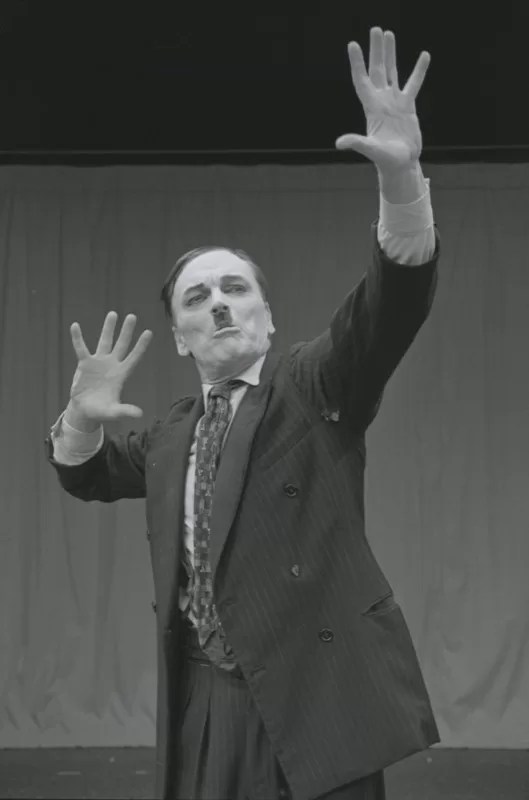 Actor John Bell in Brecht's Resistible Rise of Arturo Ui © Mark Anning photo All Rights Reserved