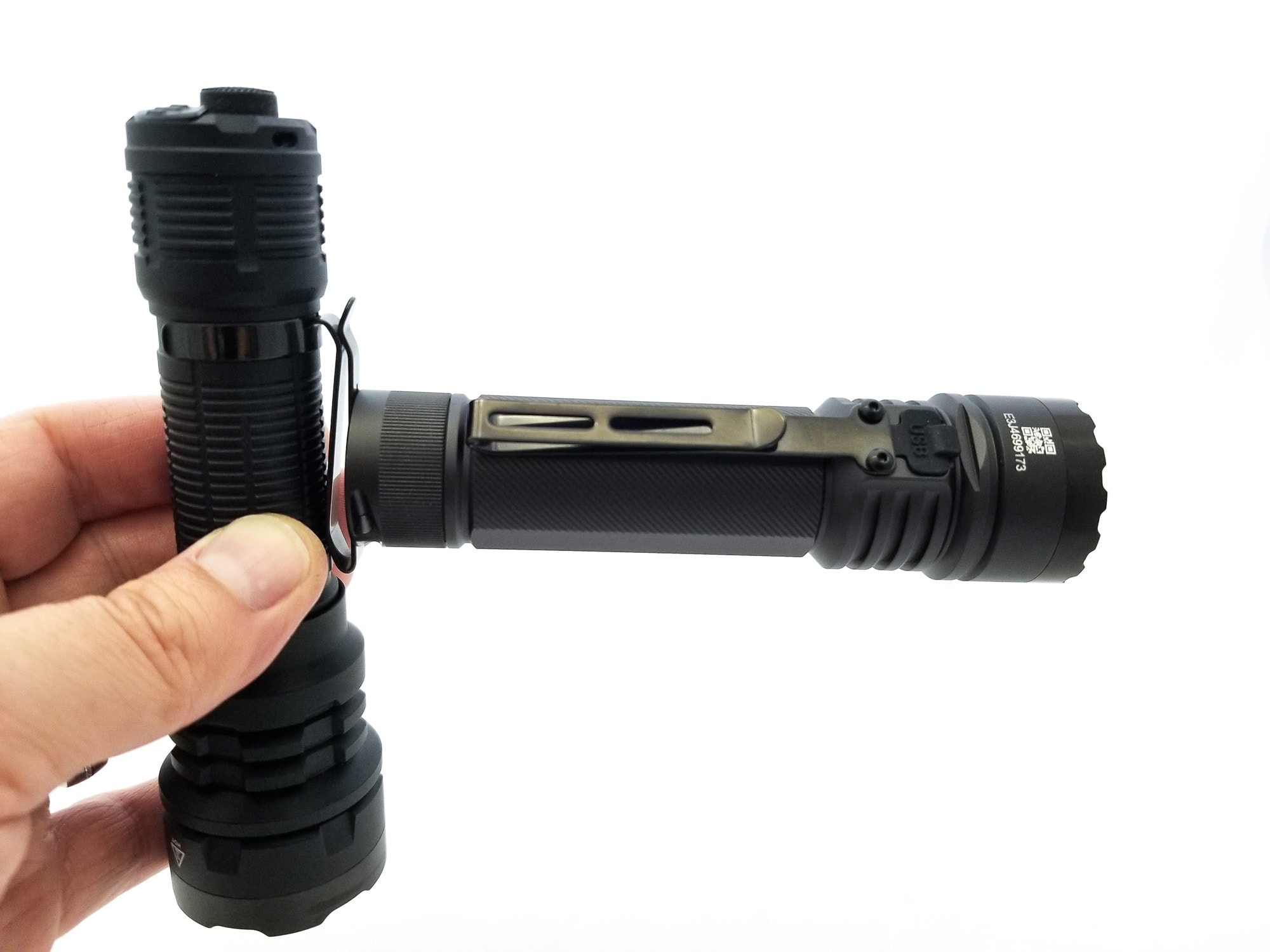Acebeam E75 review | 3,000-4,500 lumen EDC flashlight | 1Lumen