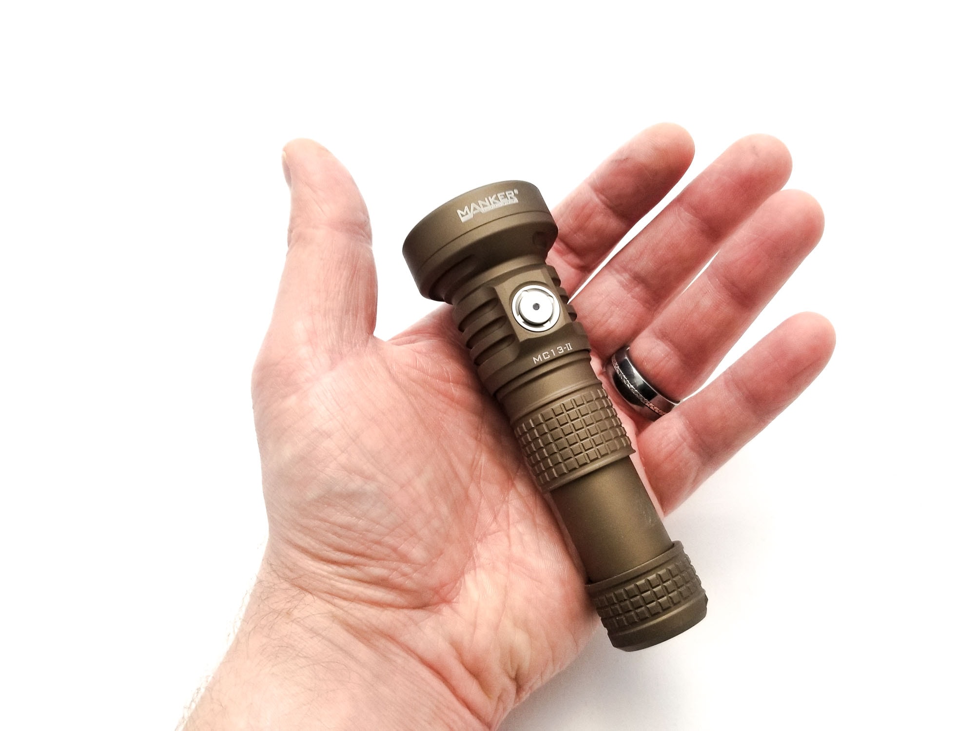 Manker MC13 II review pocketfriendly throw flashlight