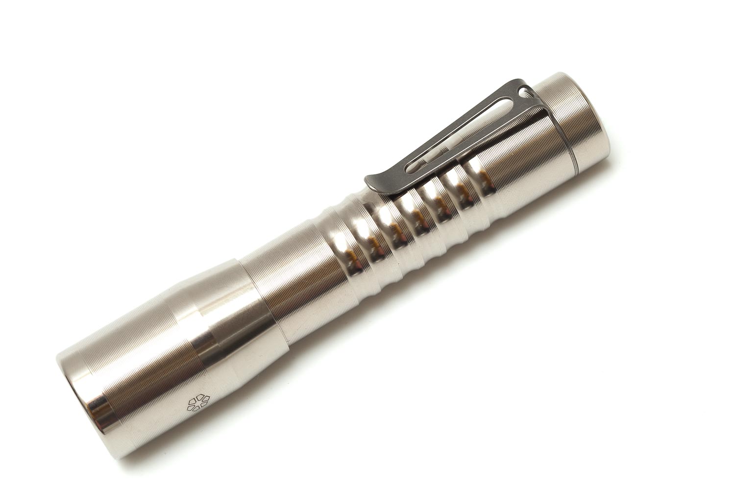 Prometheus Alpha review 700 lumens, 18650 flashlight