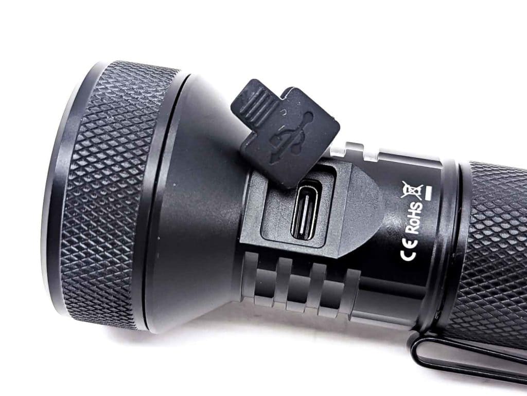 Sofirn IF22A review | Thrower flashlight with Luminus SFT40 | 1Lumen.com