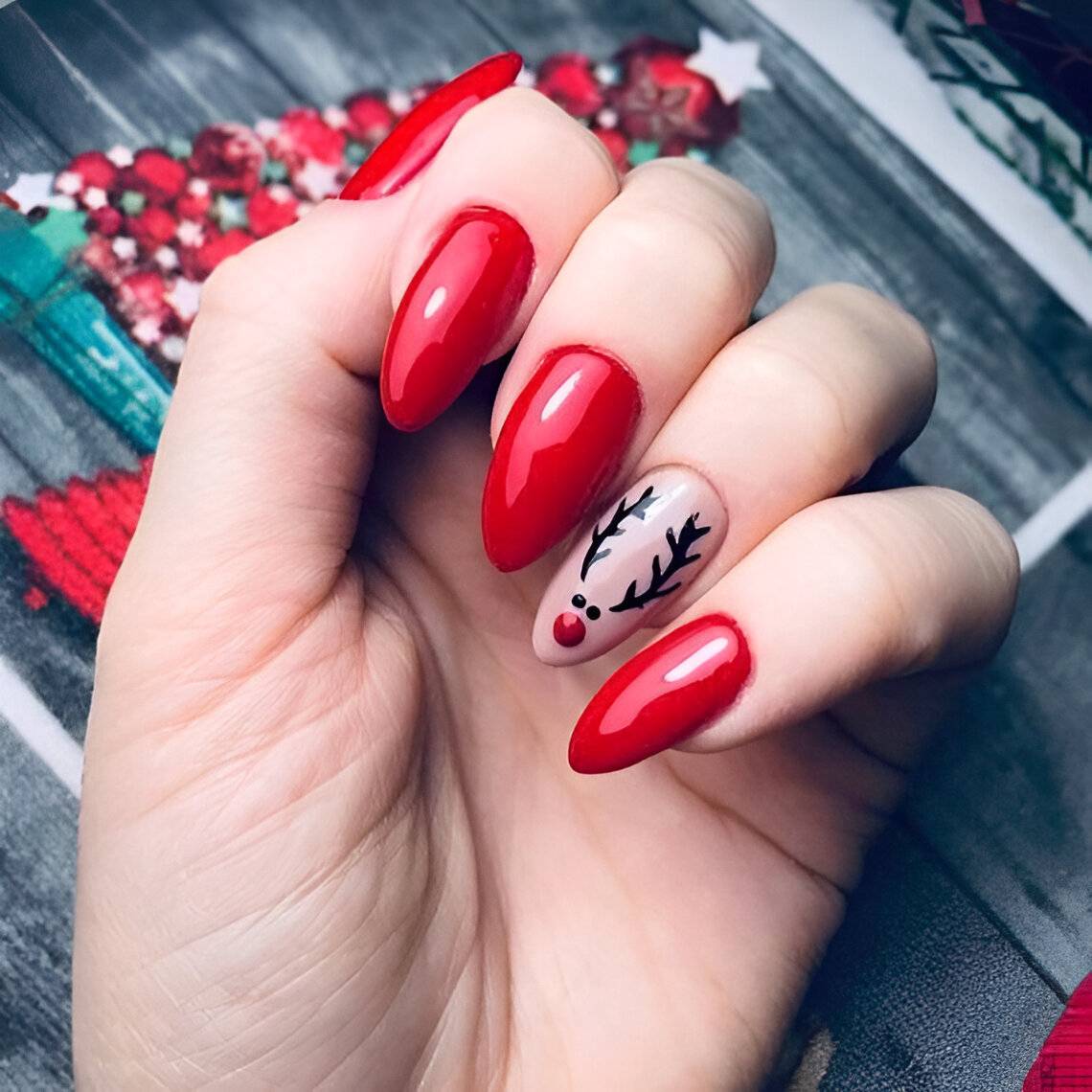 30 Simple Yet Stunning Christmas Nail Ideas To Copy On Your Next Manicure