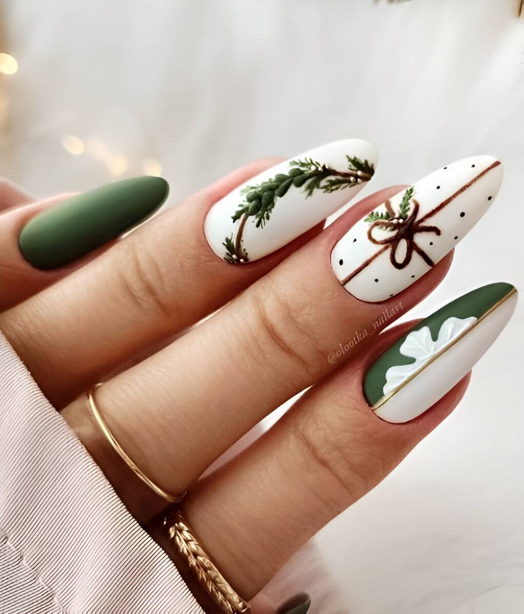 30 Simple And Cute Christmas Tree Nail Designs To Rock Your Festive Look