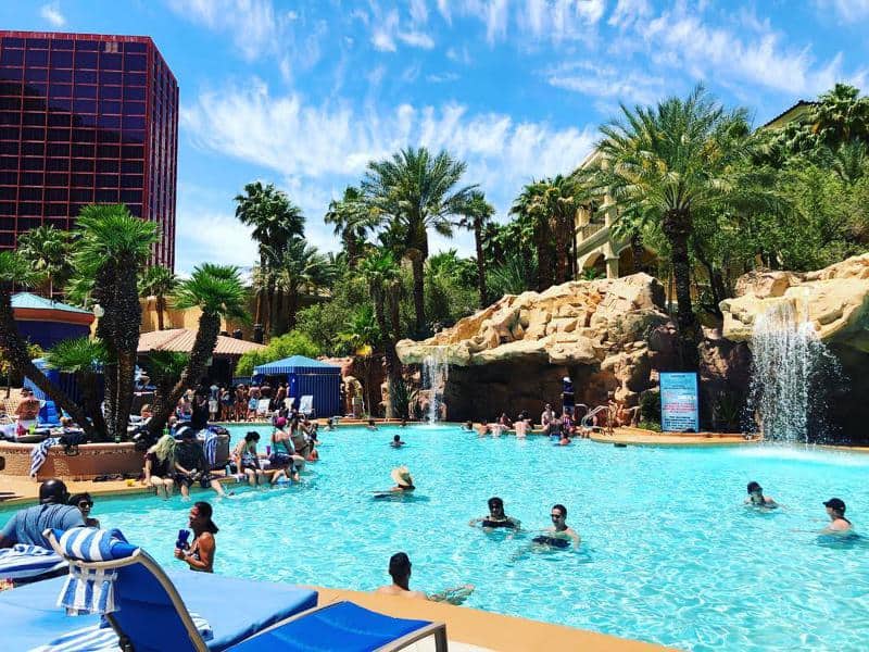 4 Rio Las Vegas Pools Hours, Prices