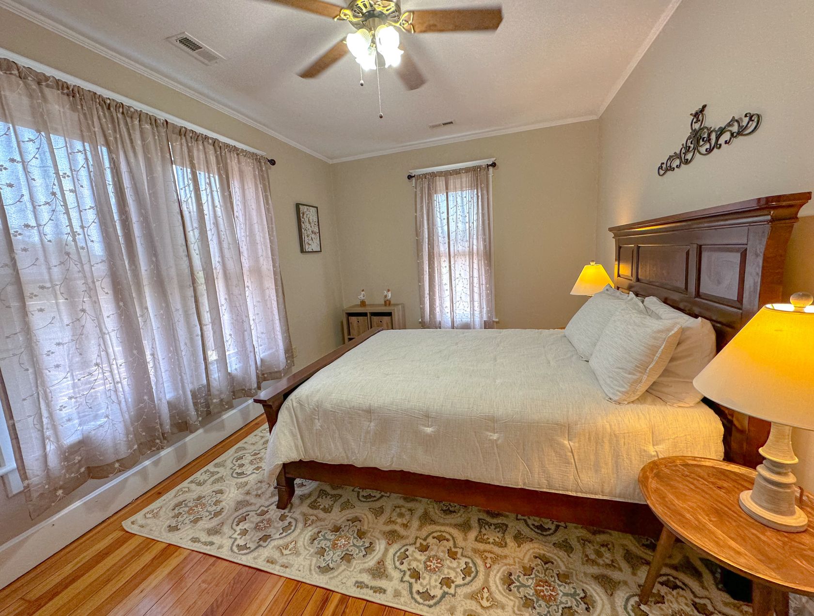 Maple Leaf Inn 1st Choice Lodging Company