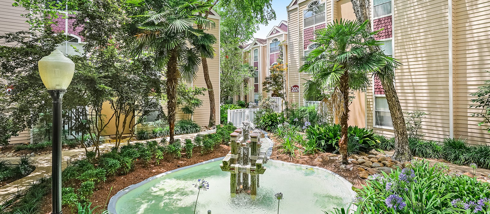 Magnolia Creek Apartments in River Ridge, LA 1 & 2 Bedroom Apartments