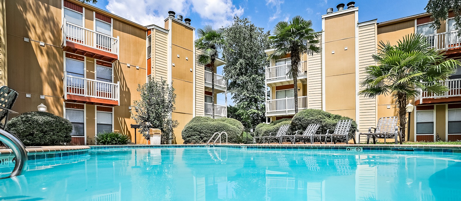 Sawmill Creek Apartments in River Ridge, LA 1 & 2 Bedroom Apartments