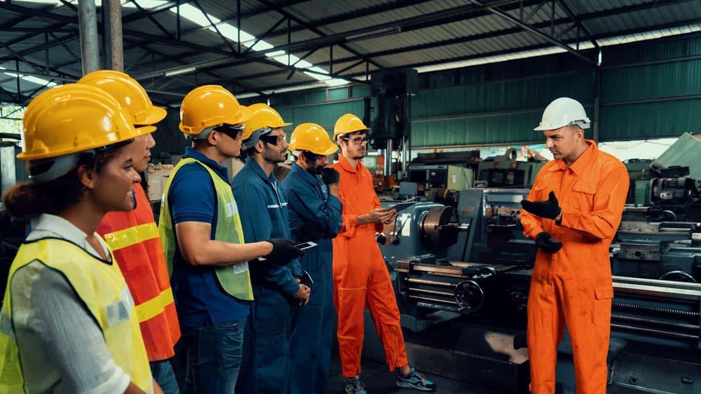 Safety Meeting Outlines 101 A Guide For Managers 1st Reporting