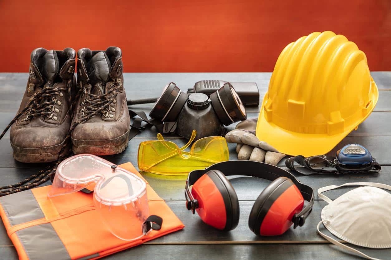 Complete Industry PPE Guide (Personal Protective Equipment) 1st Reporting