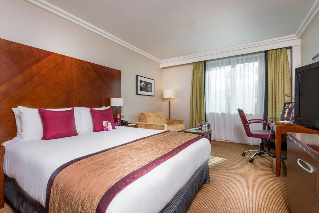 Crowne Plaza Rooms and Amenities » ConFuzzled 2020
