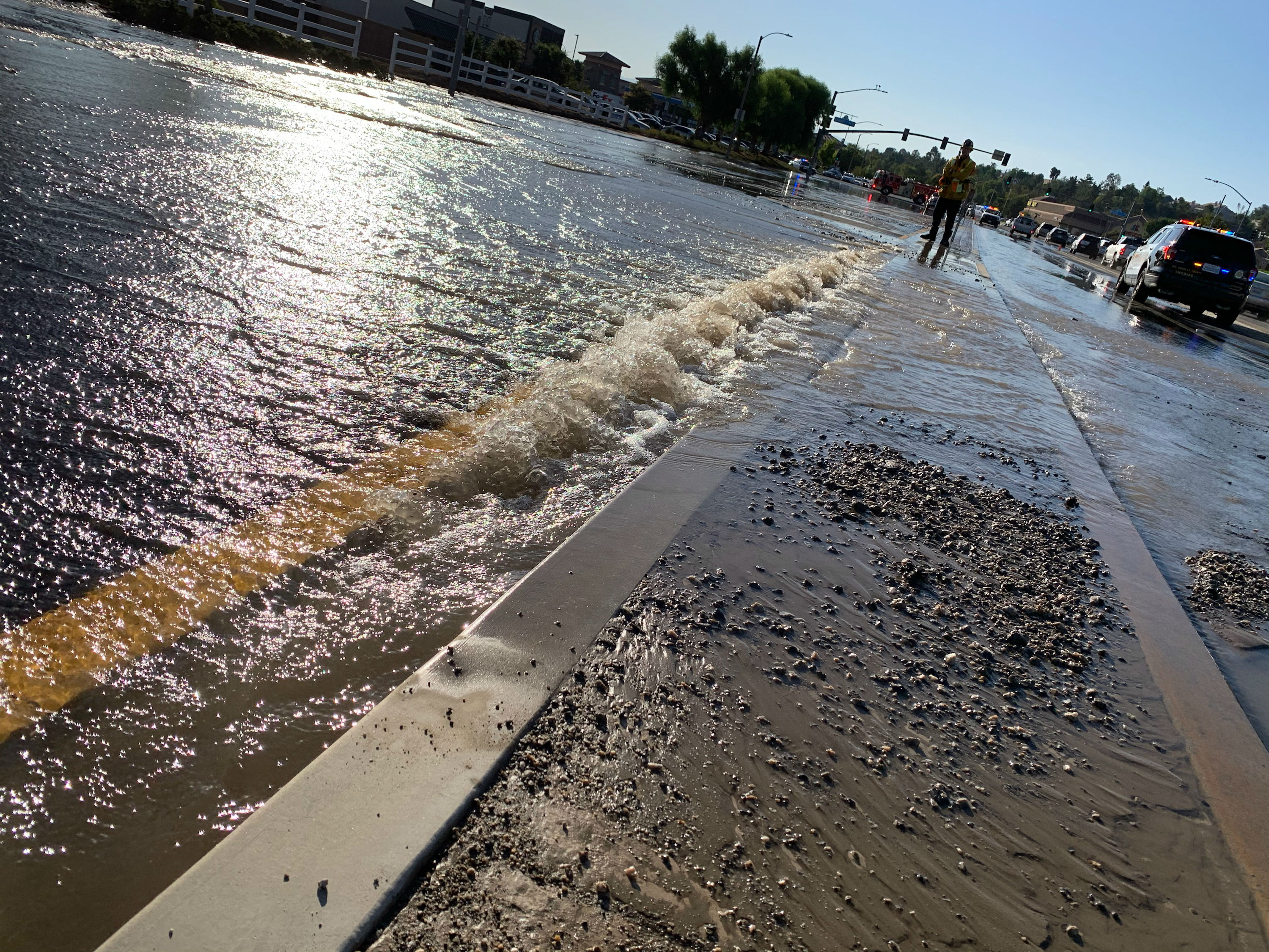 Bouquet Canyon, Newhall Ranch Intersection Shut Down After Water Main Break