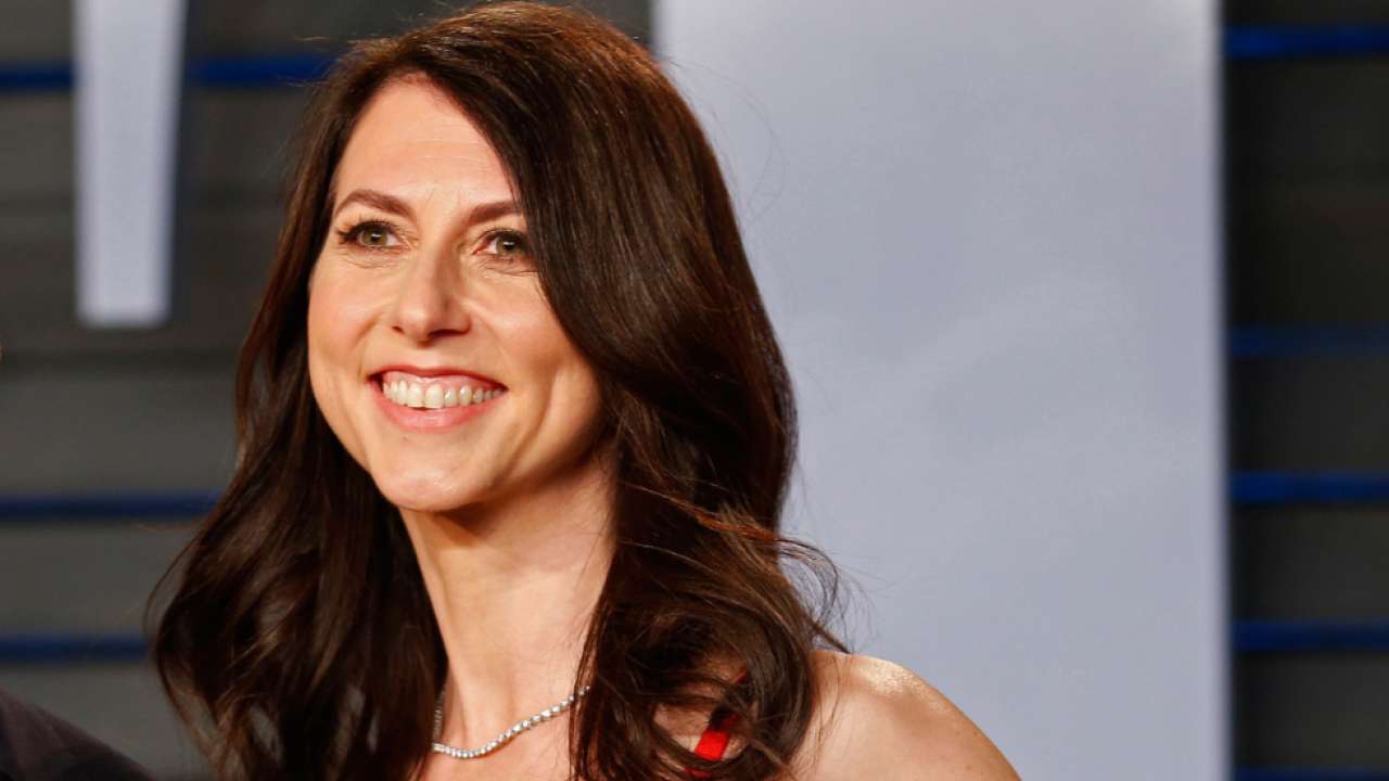 Mackenzie Scott Car Collection Net Worth, Salary, Age & Husband