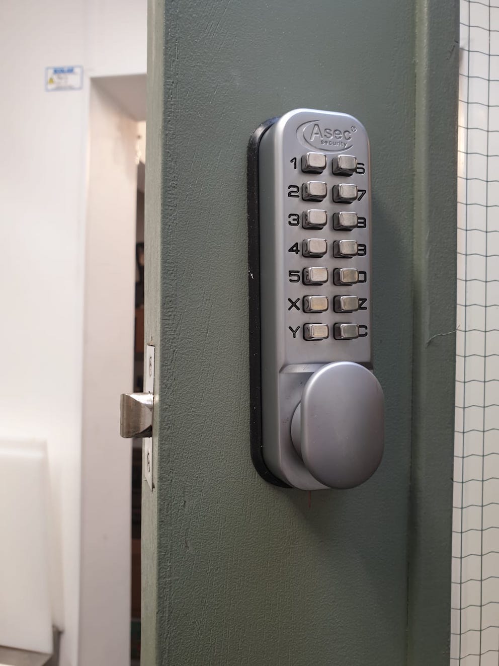 Push Button Lock Installation 247 London Locksmith