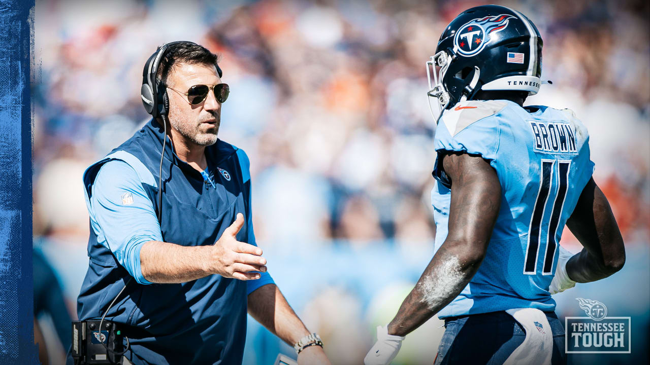 Titans HC Mike Vrabel Commends WR A.J. Brown for...