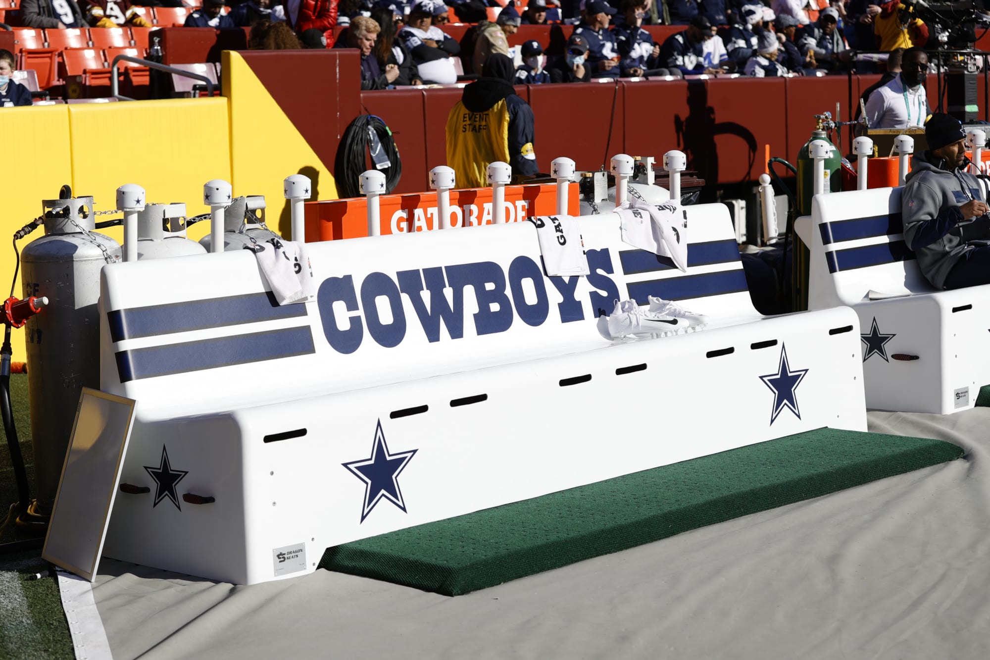 Washington Football Team keeps 'BenchGate' alive...