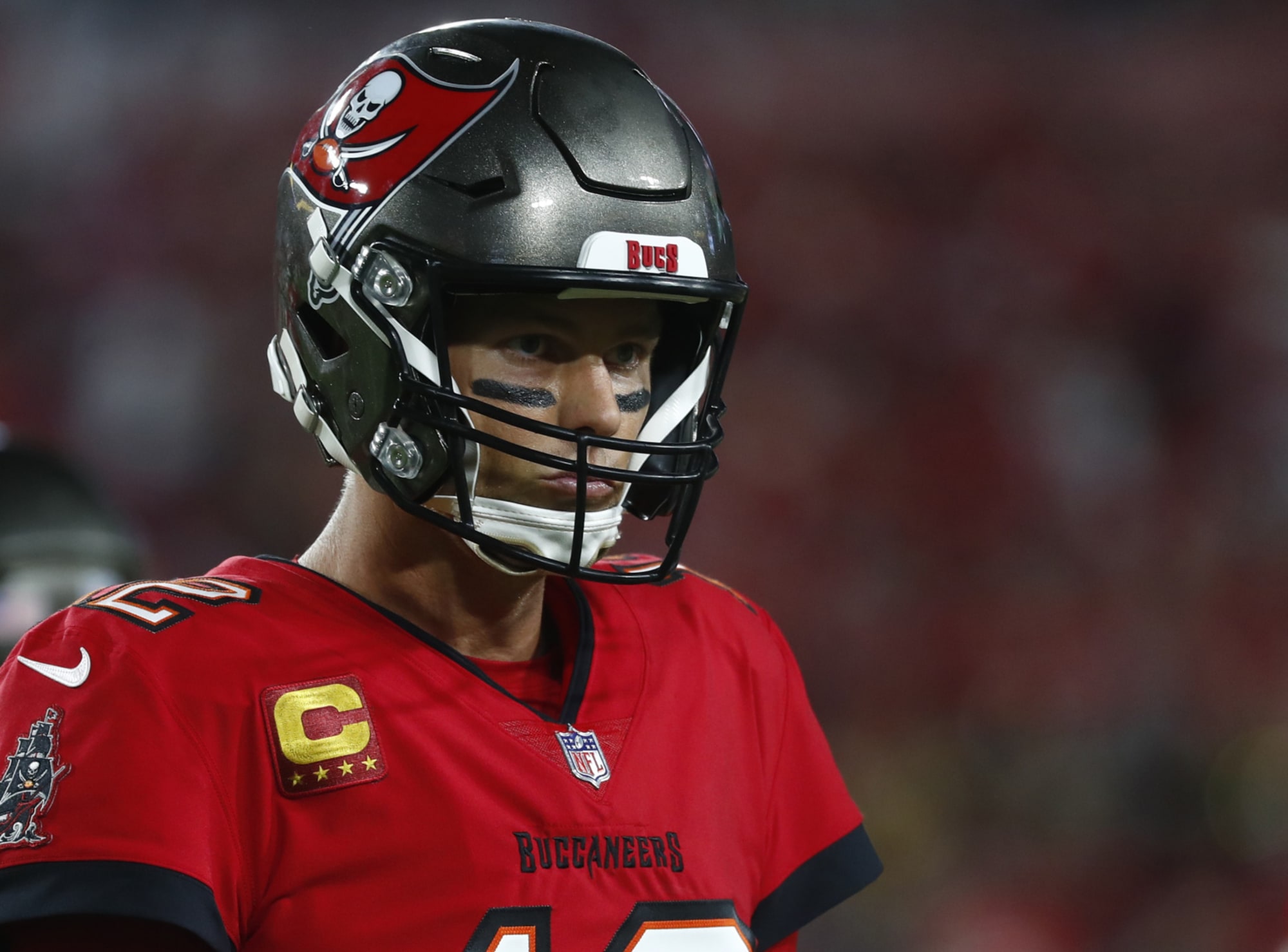 Watch Tom Brady destroy tablet during shutout loss...