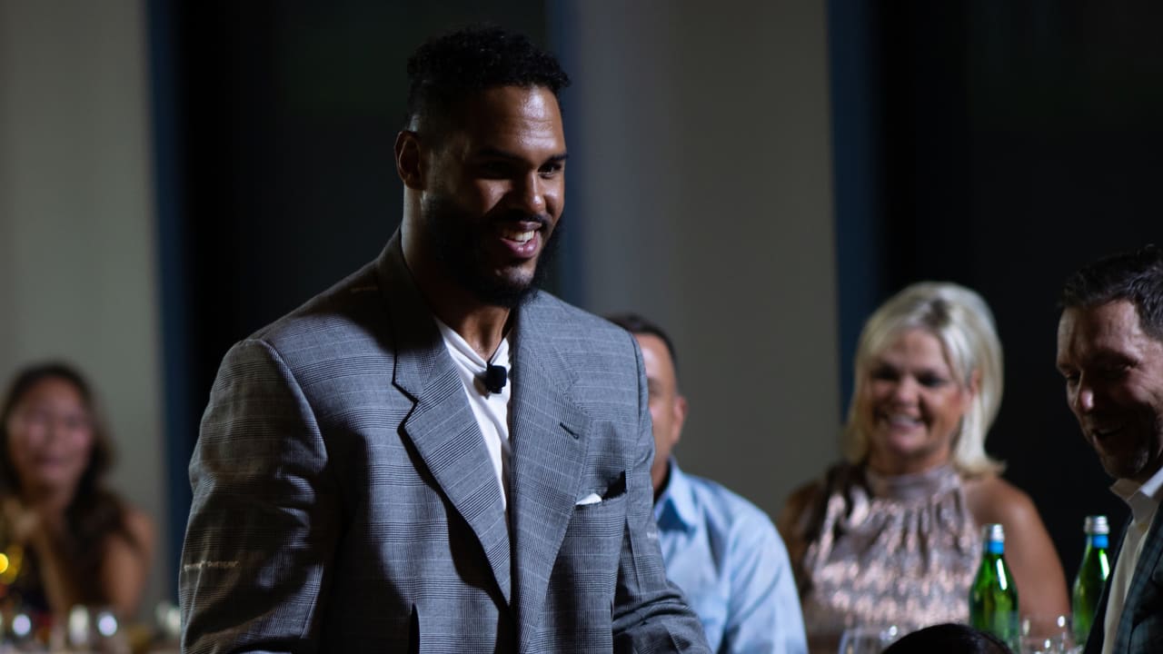 Anthony Barr Nominated 2021 NFL Walter Payton Man...