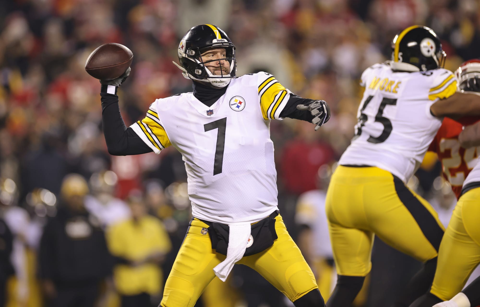 Ben Roethlisberger announces retirement with...
