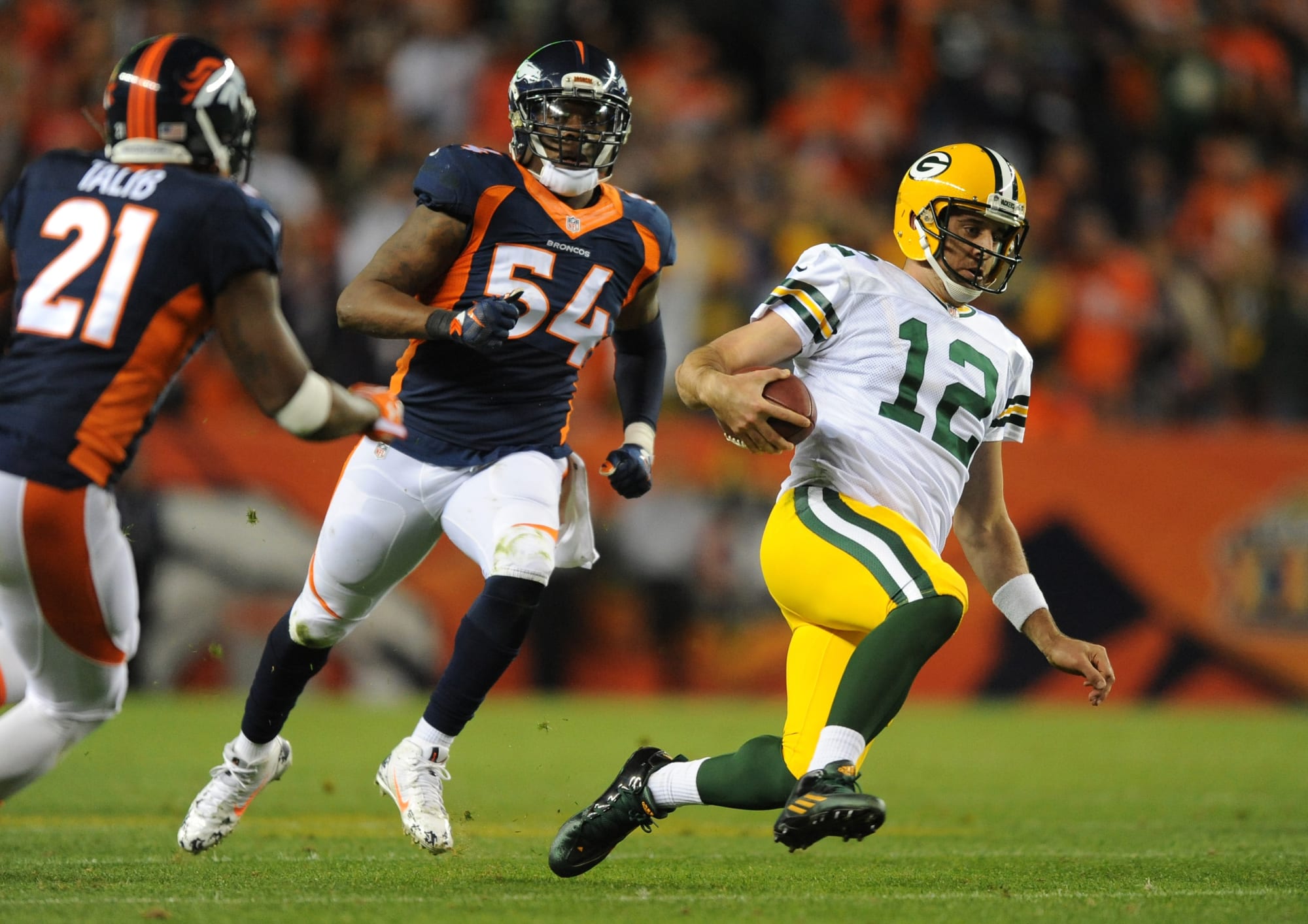 Aaron Rodgers plays coy about next NFL stop,...