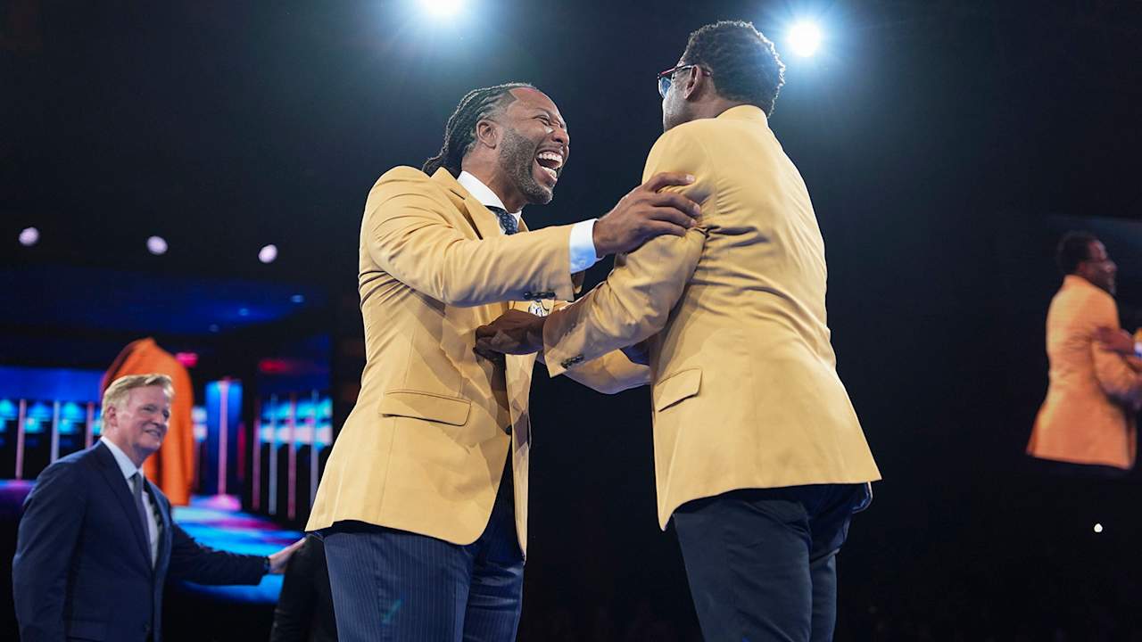 Larry Fitzgerald Gets His Gold Jacket