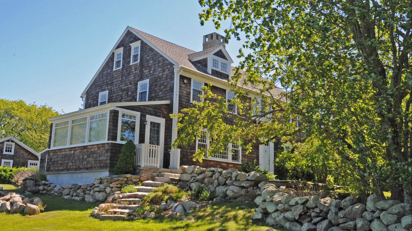 How Much Home You Can Buy For 200k in Every State Page 4 24/7 Wall St.