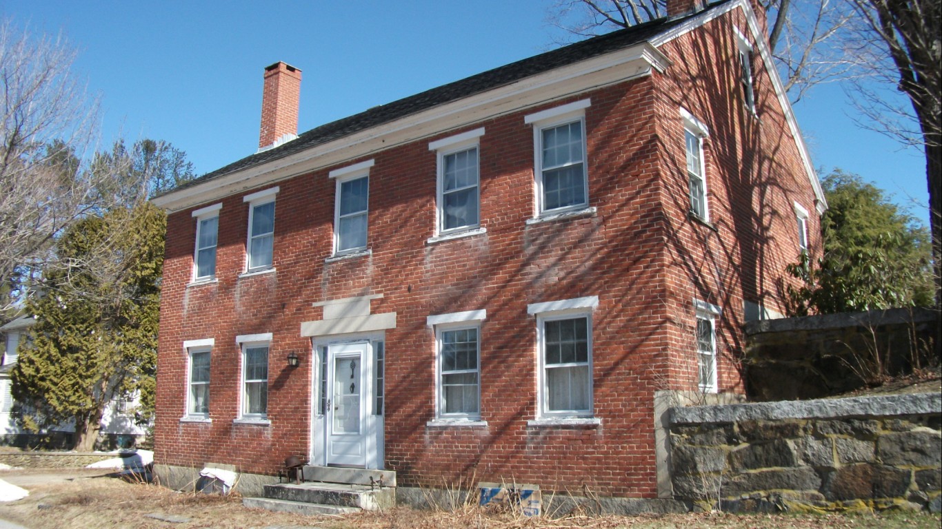 How Much Home You Can Buy For 200k in Every State 24/7 Wall St.