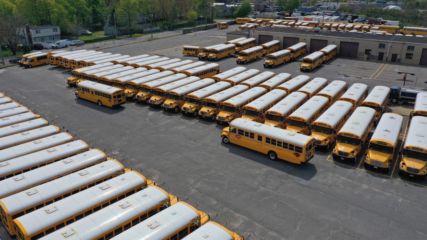 The 50 Best School Districts in America 24/7 Wall St.