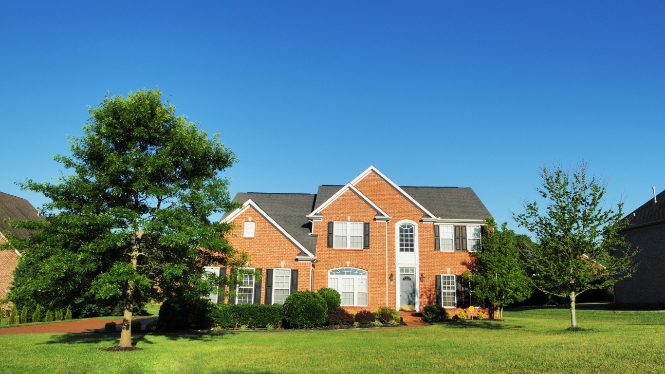 Here Is How Much Home You Can Buy For 200K In Tennessee 24/7 Wall St.