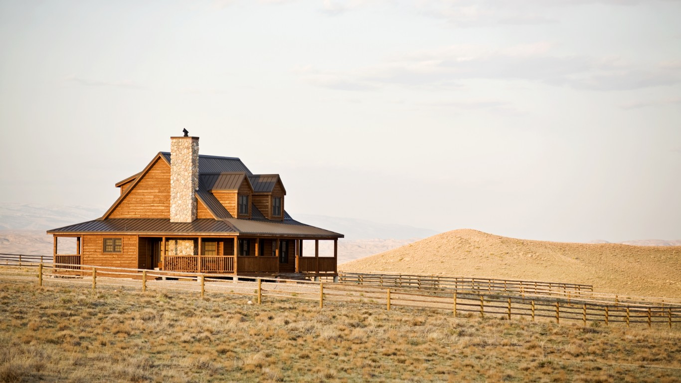 Here Is How Much Home You Can Buy For 200K In Wyoming 24/7 Wall St.