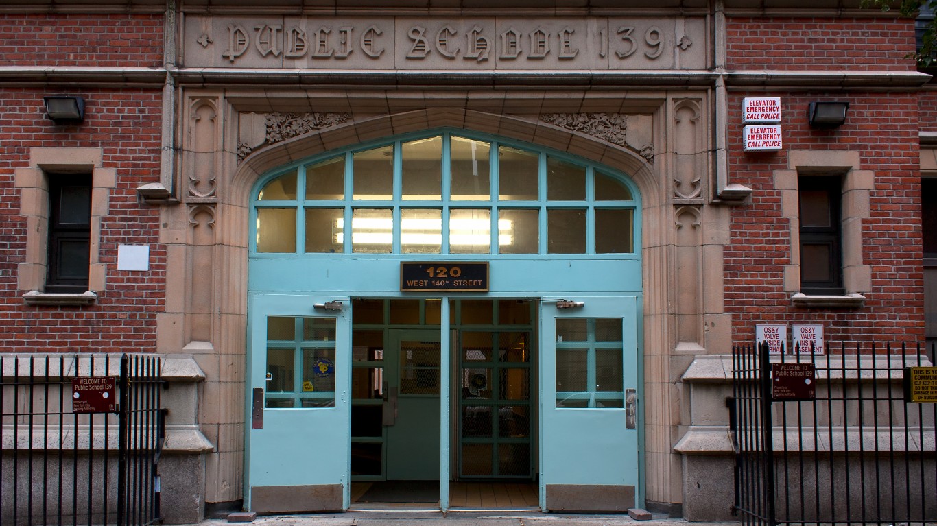 This Is America's Largest School District 24/7 Wall St.