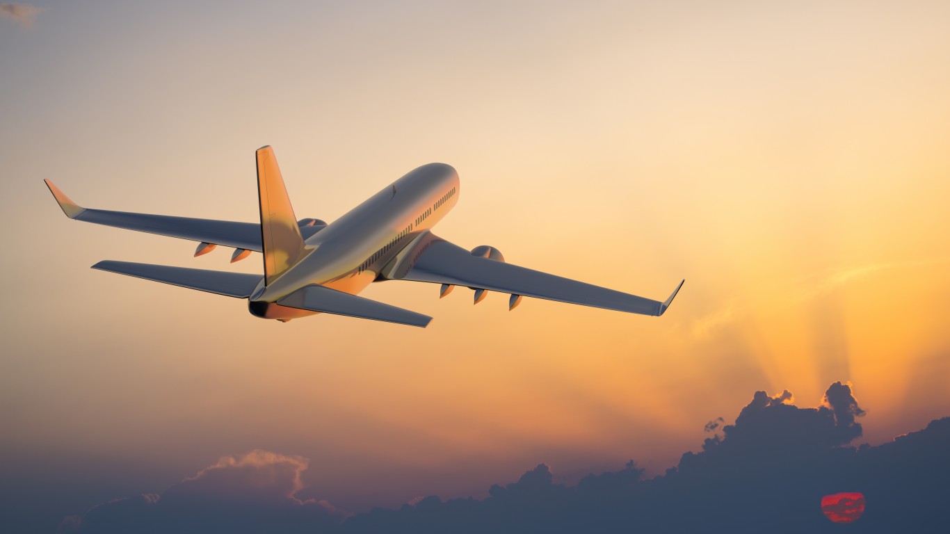 These Are The Five Best And Worst Performing Airlines Stocks In 2022