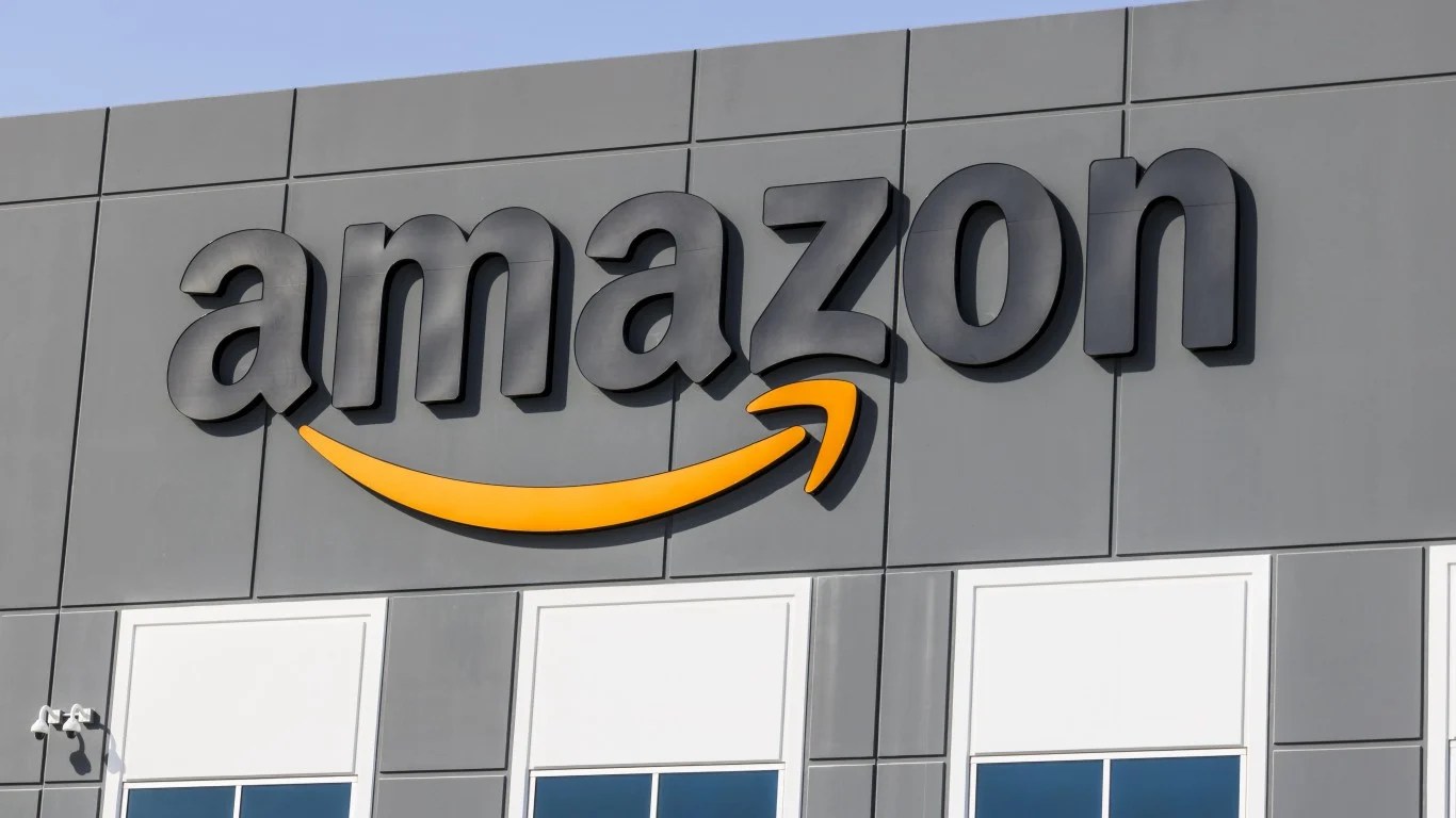 Amazon Just Exploded 13% on Its AWS Quarter. This Fund Pays You Every Friday to Own It Amazon Just Exploded 13% on Its AWS Quarter. This Fund Pays You Every Friday to Own It