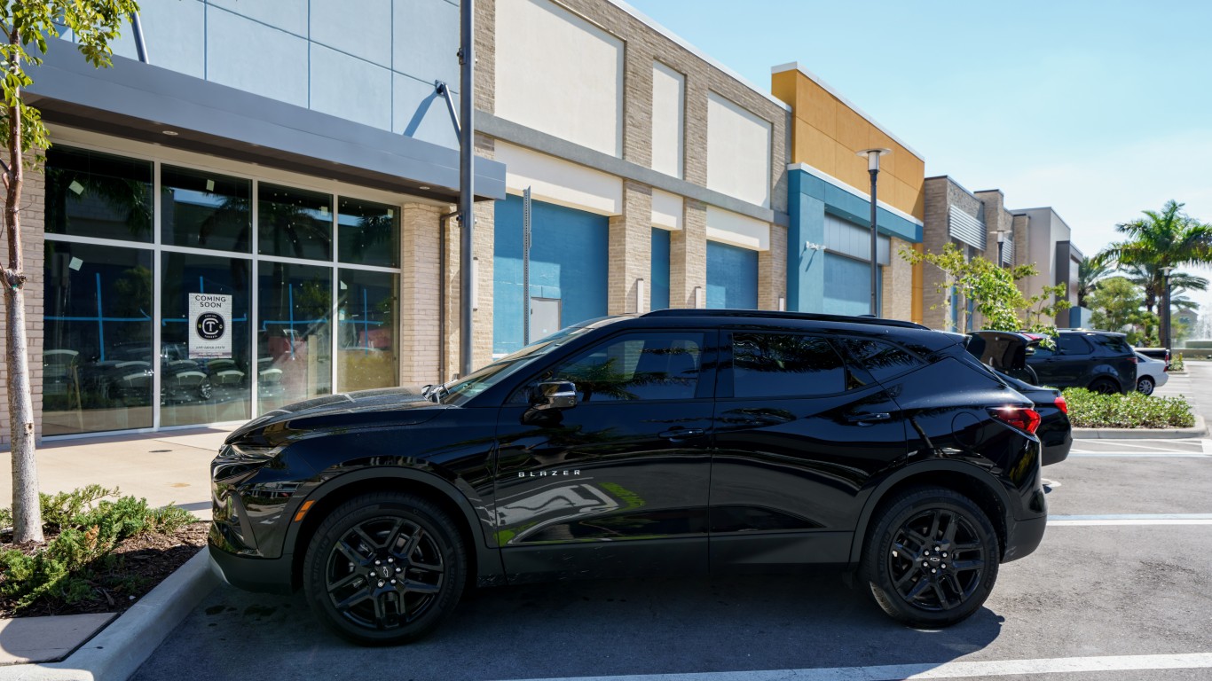 Can GM's Electric Car Chase Tesla? 24/7 Wall St.