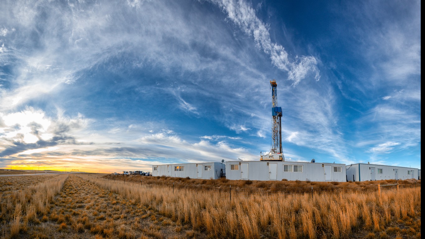 5 Blue Chip Dividend Oil Stocks Could Be Acquired Next If Huge Oil