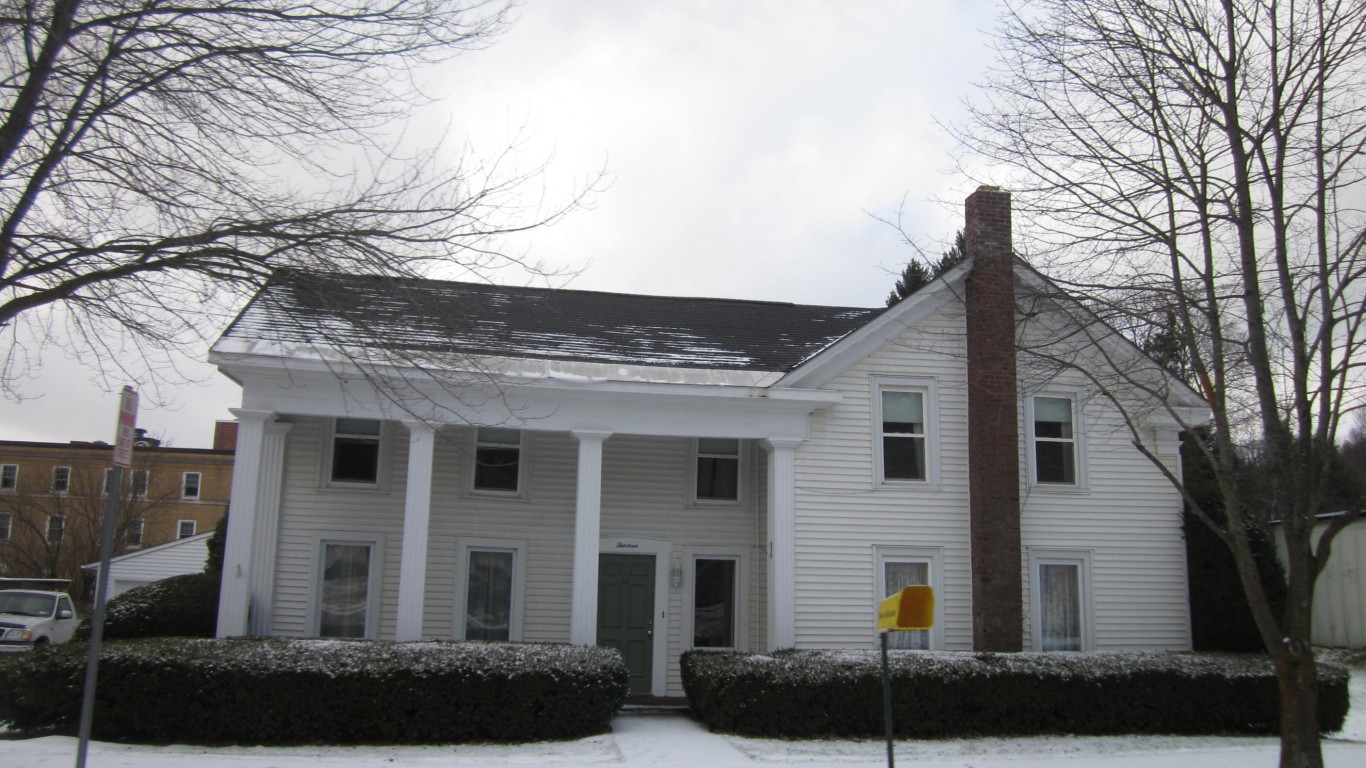 America's Disappearing Small Towns 24/7 Wall St.