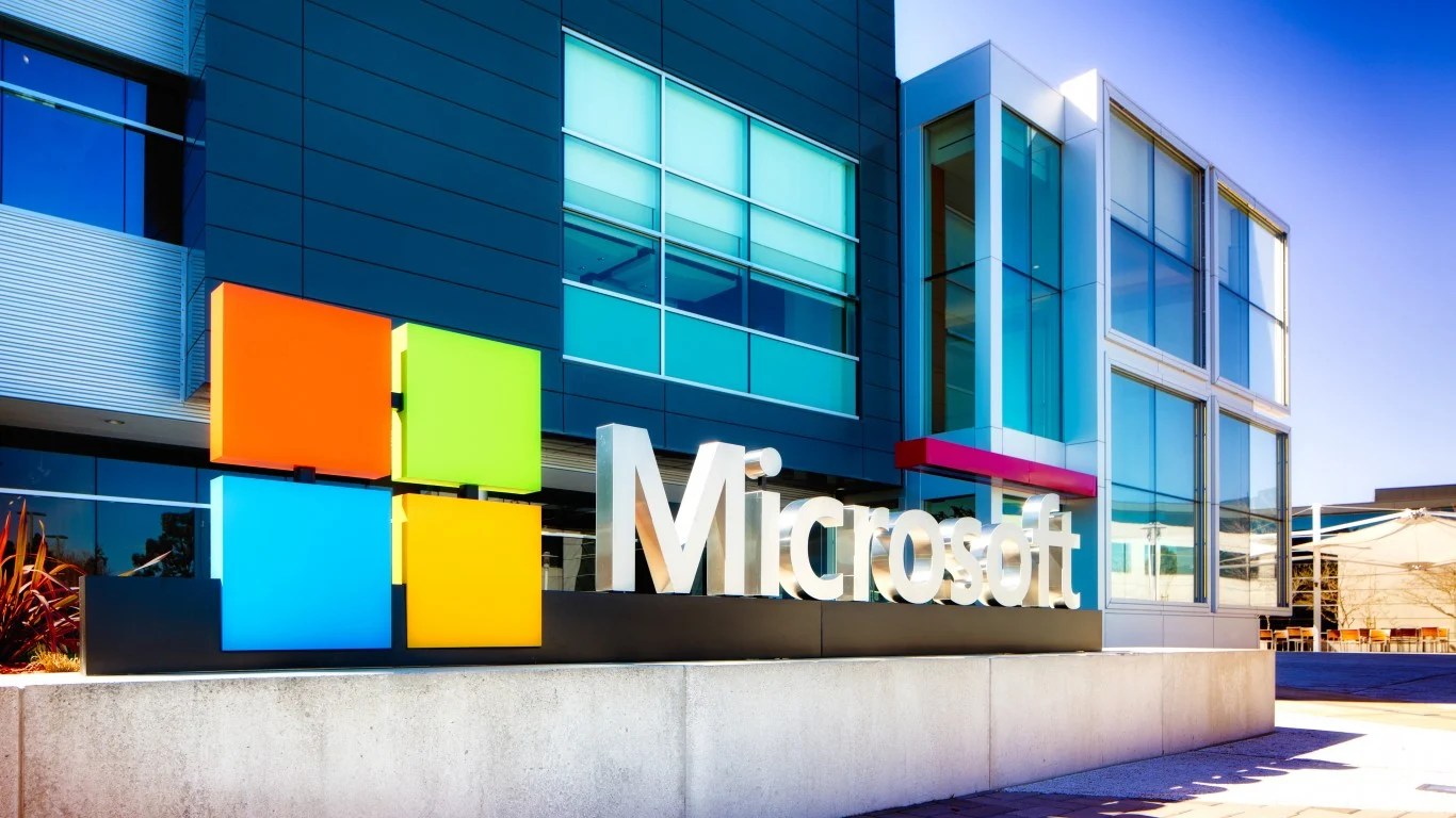 Microsoft Just Gained 14% in a Month: Take Profits, or Buy More? Microsoft Just Gained 14% in a Month: Take Profits, or Buy More?