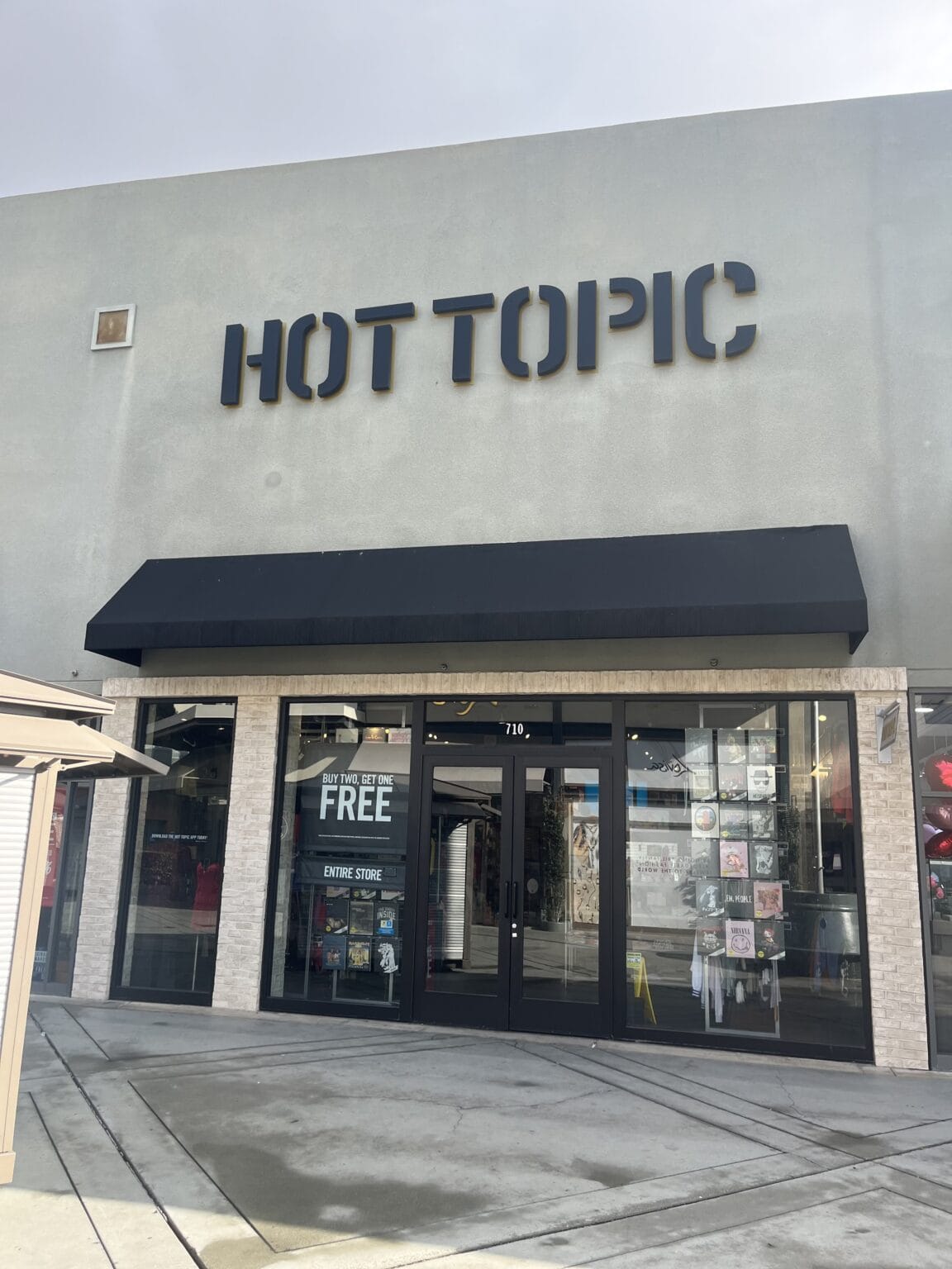 19 Stores Like Hot Topic Best Alternatives and Affordable Options 24